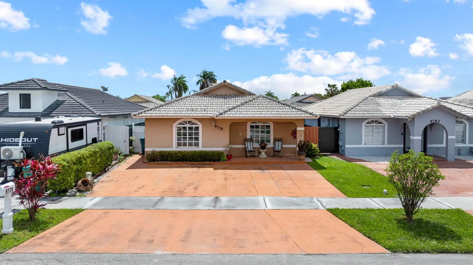 9778 NW 128th Lane, Hialeah Gardens, FL 33018
