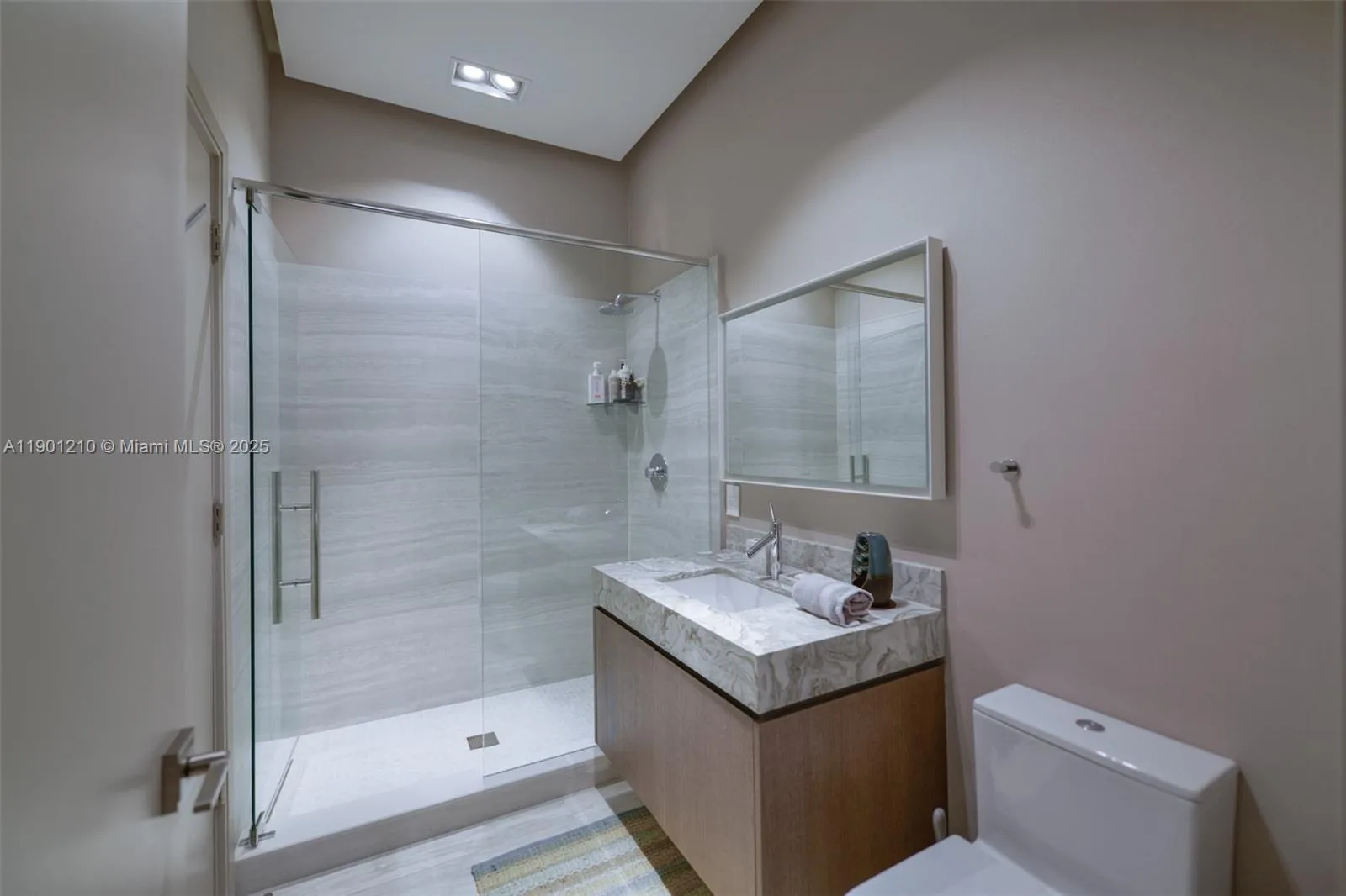 495 Brickell Ave # 2211, Miami, FL 33131 photo 13