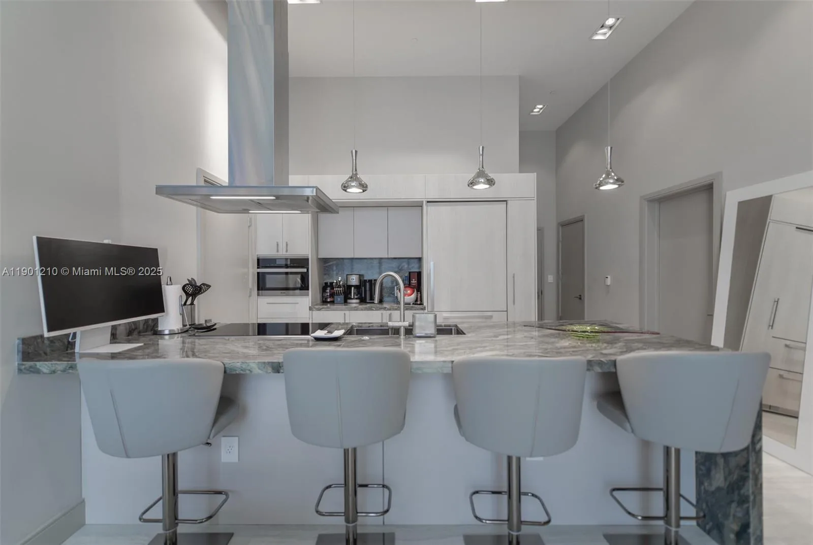 495 Brickell Ave # 2211, Miami, FL 33131 photo 7