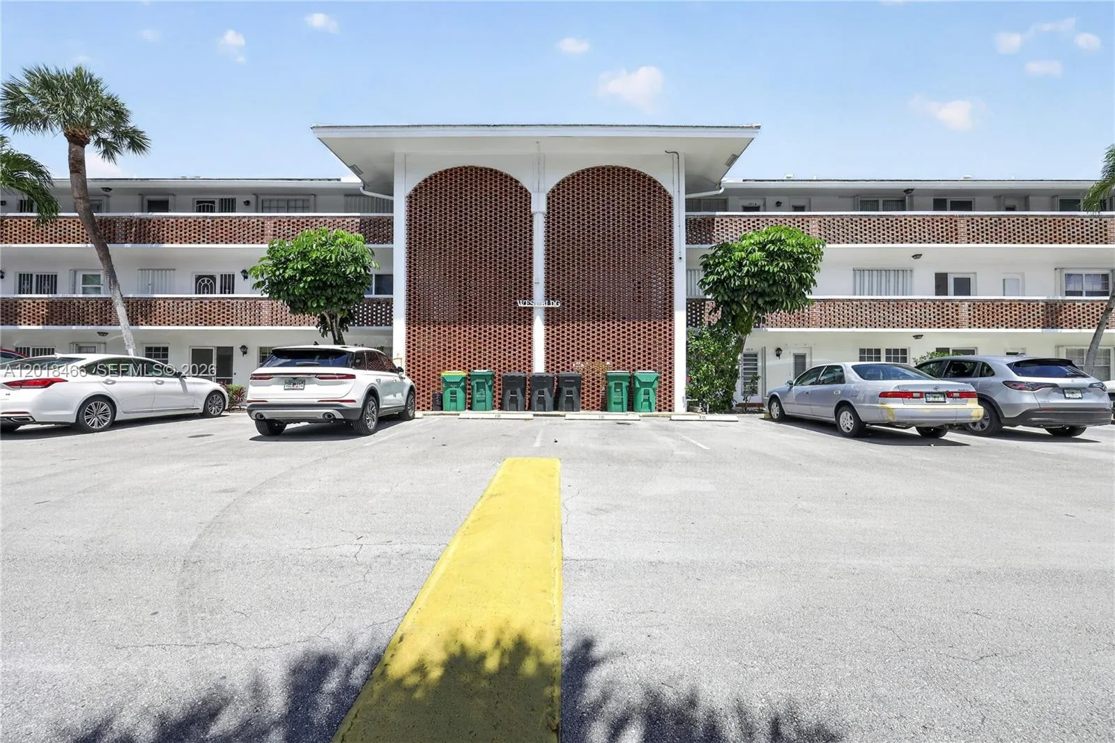 2050 NE 39th St # W112, Lighthouse Point, FL 33064
