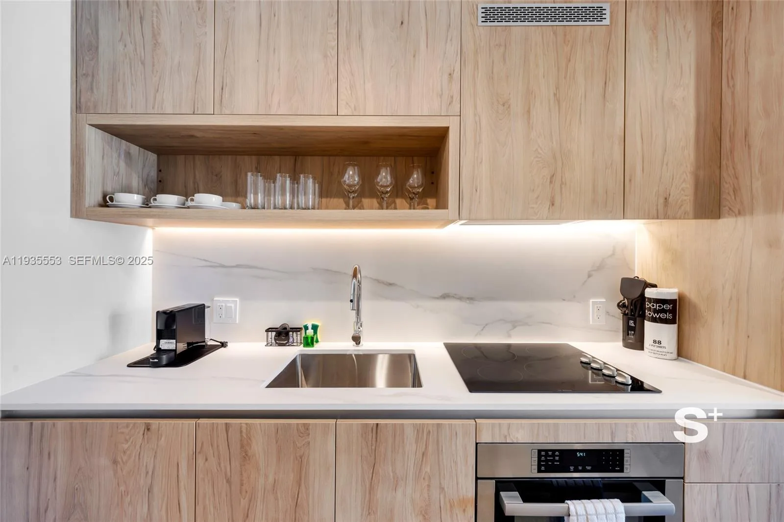 11 NE 6TH ST # 1903, Miami, FL 33132 photo 6