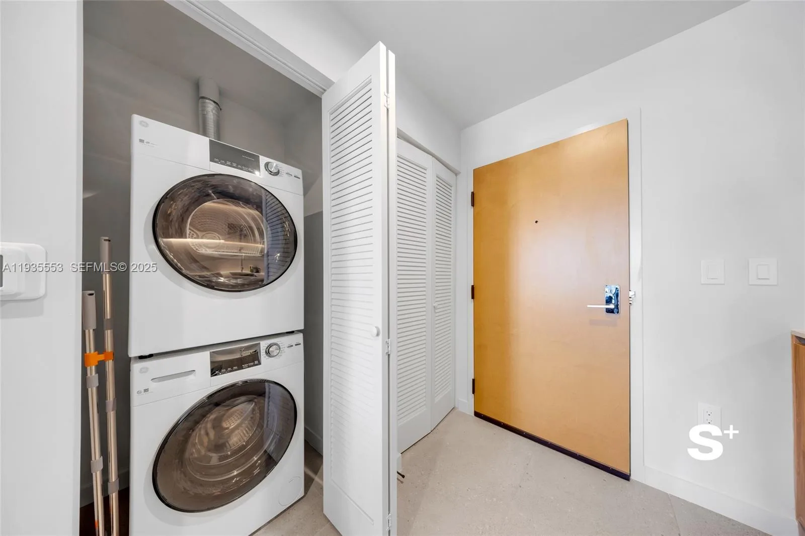 11 NE 6TH ST # 1903, Miami, FL 33132 photo 7