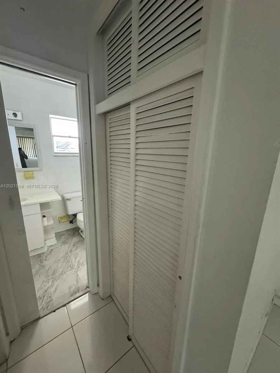 20201 NE 29th Ct # D329, Aventura, FL 33180
