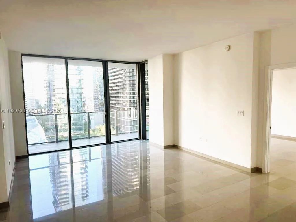 88 SW 7th St # 1205, Miami, FL 33130 photo 5