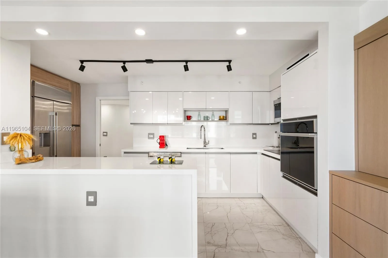 5757 Collins Ave # 1006, Miami Beach, FL 33140 photo 5