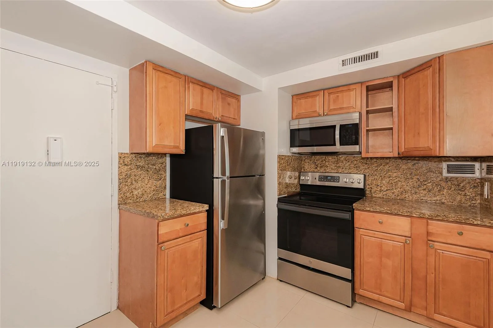3505 S Ocean Dr # 1411, Hollywood, FL 33019 photo 13