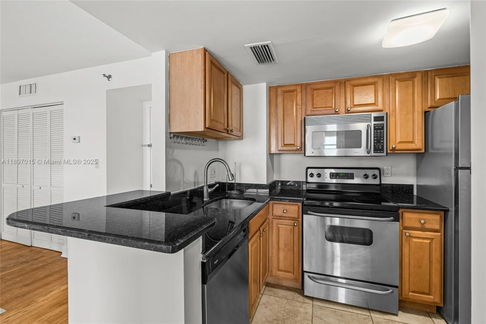 770 Claughton Island Dr # 1010, Miami, FL 33131 photo 9