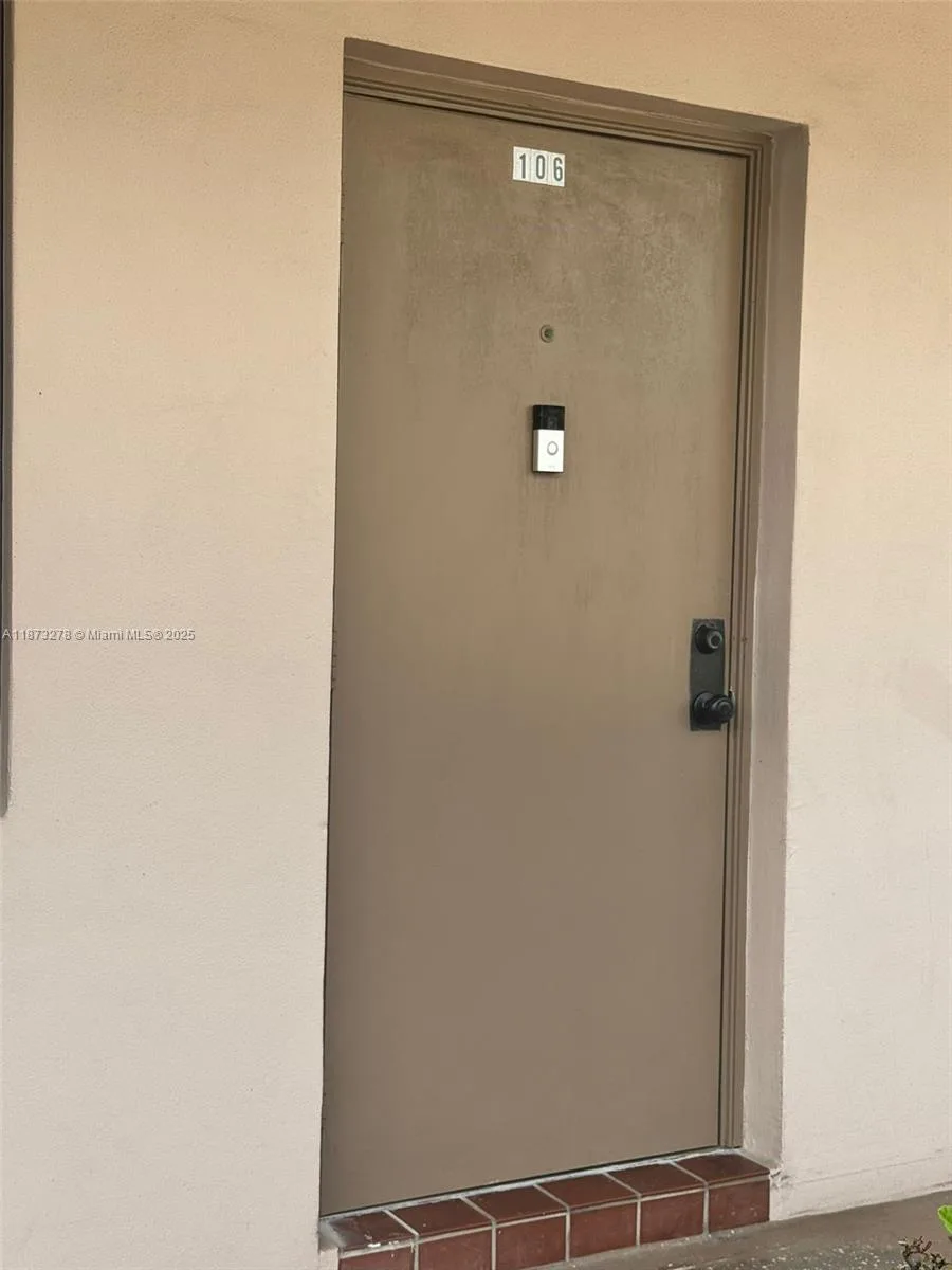 10332 Sunrise Lakes Blvd # 106, Sunrise, FL 33322 photo 4