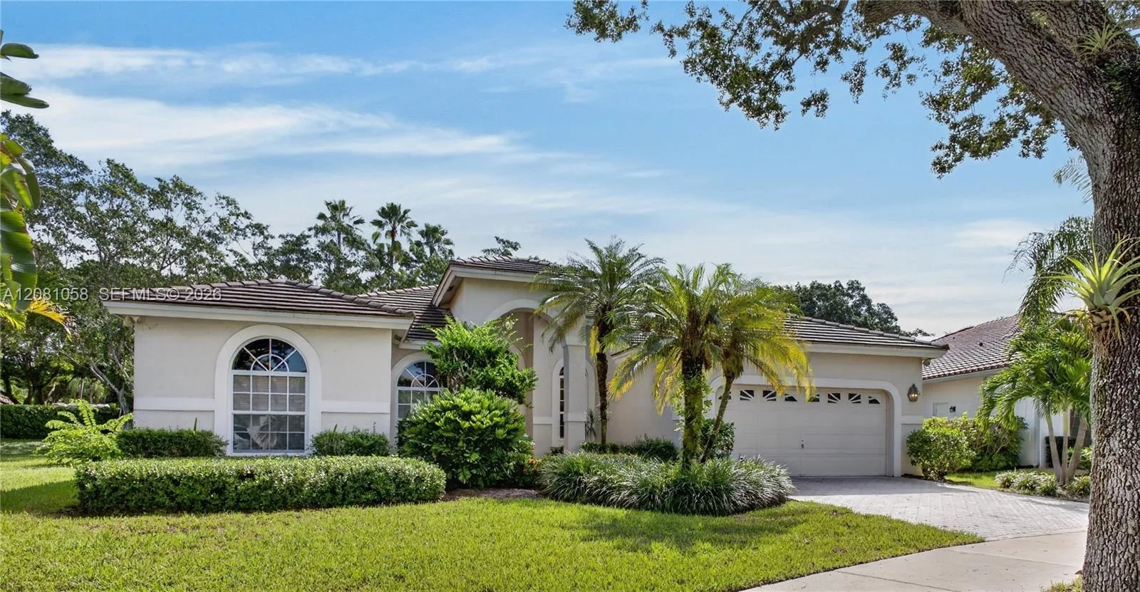 3098 Lakewood Cir, Weston, FL 33332