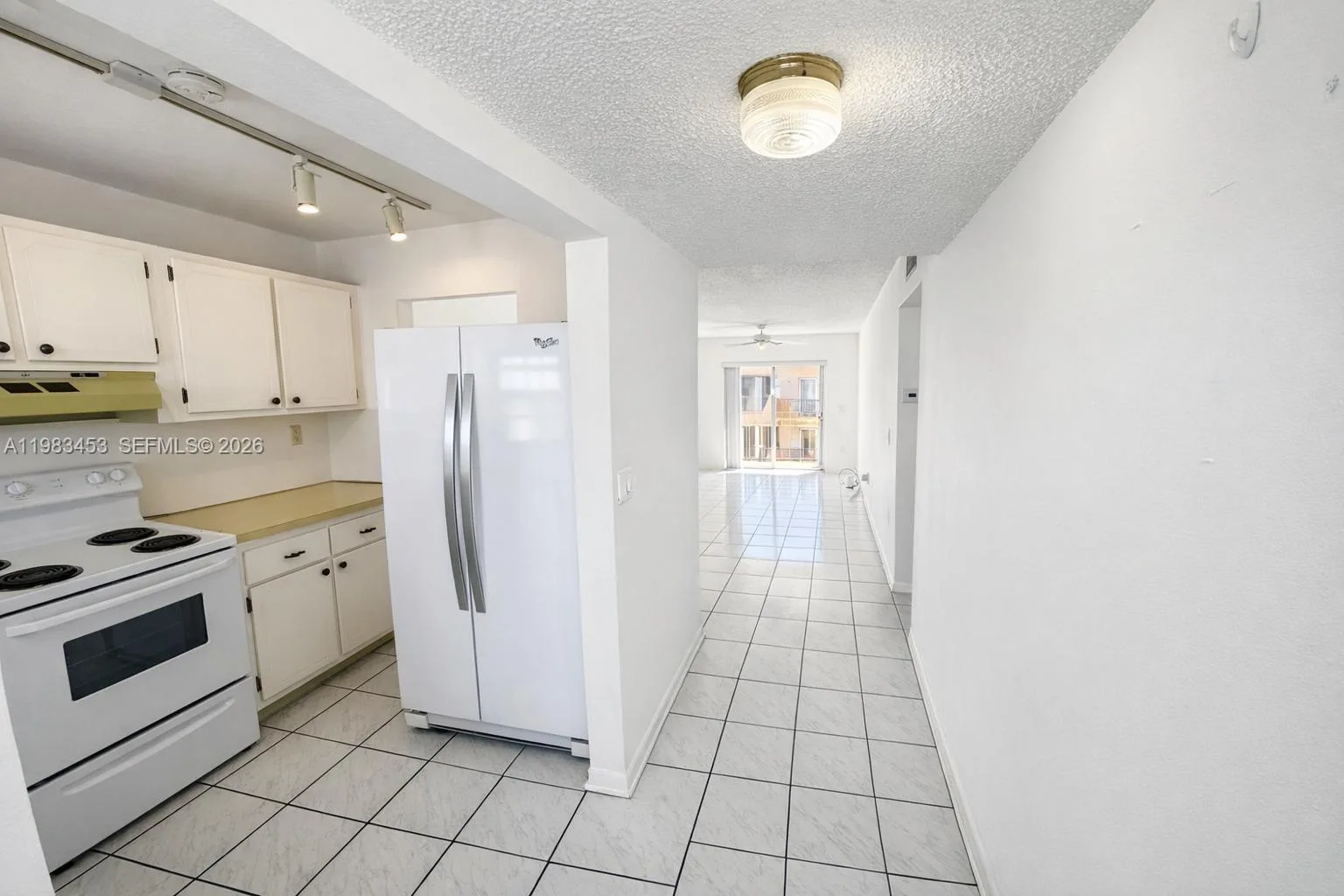 1630 W 46th St # 514B, Hialeah, FL 33012 photo 3