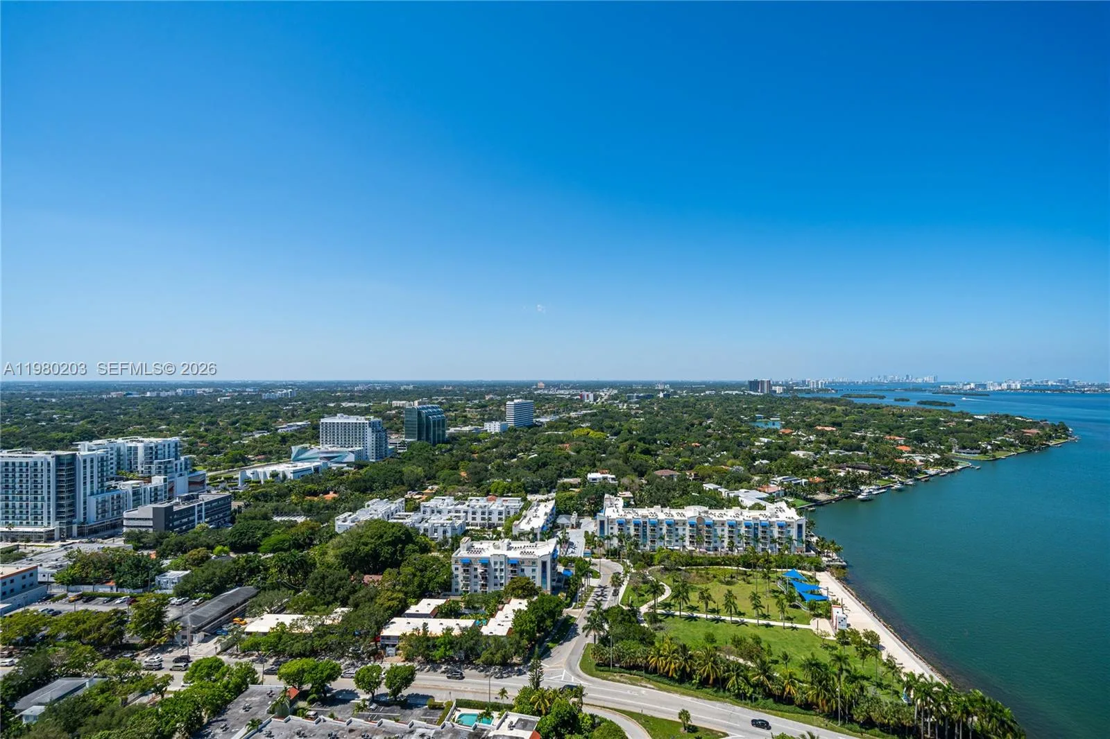 601 NE 36th St # 2908, Miami, FL 33137 photo 2