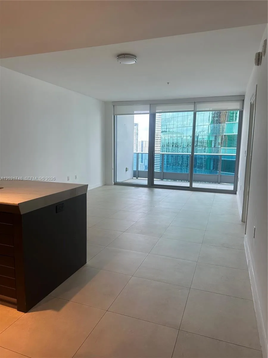 200 Biscayne Boulevard Way # 4013, Miami, FL 33131 photo 2