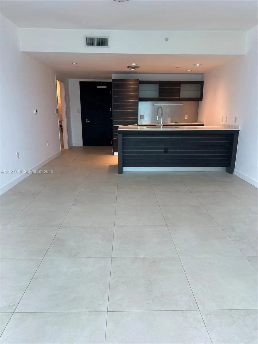 200 Biscayne Boulevard Way # 4013, Miami, FL 33131 photo 3