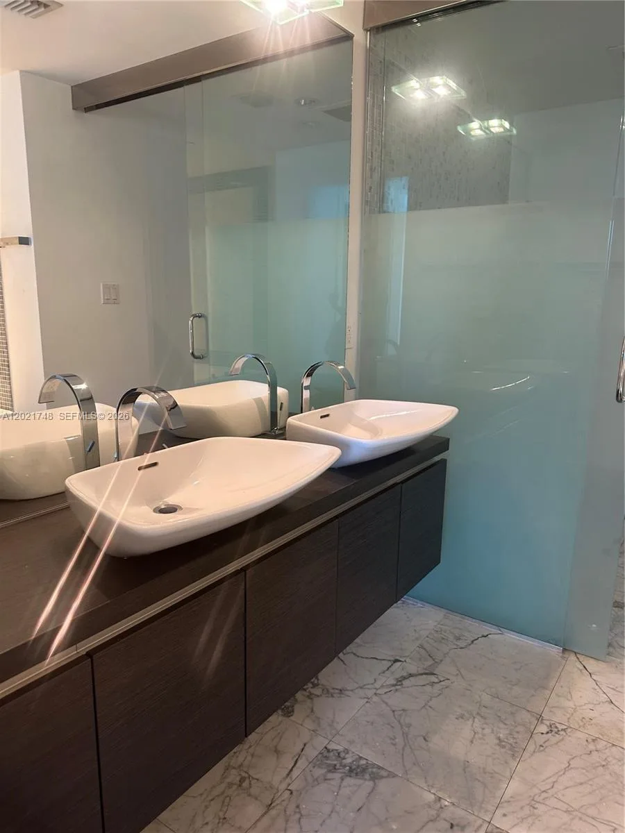 200 Biscayne Boulevard Way # 4013, Miami, FL 33131 photo 5