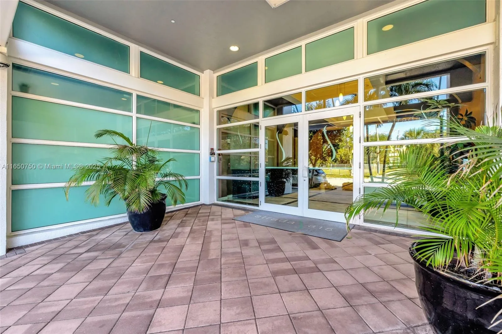 315 NE 3rd Ave # 1505, Fort Lauderdale, FL 33301 photo 4