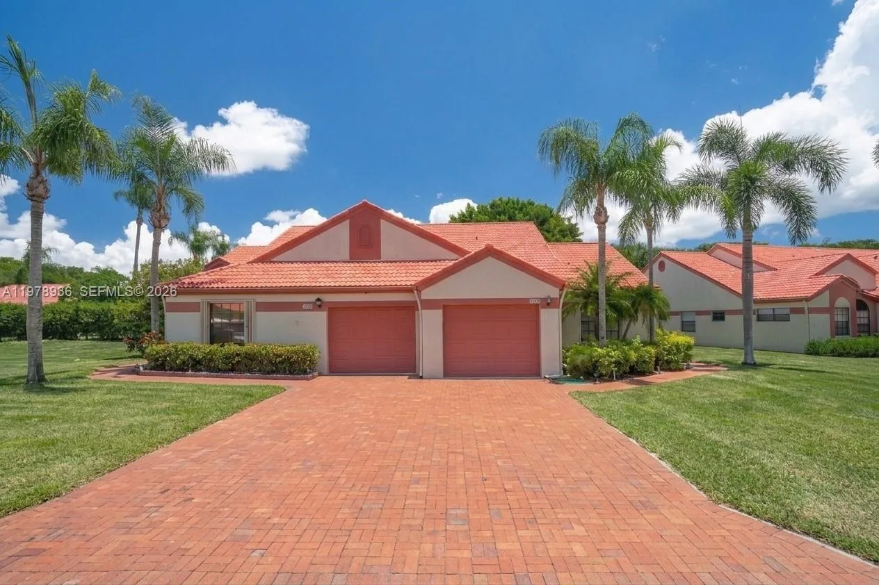 7604 Lexington Club Blvd # B, Delray Beach, FL 33446