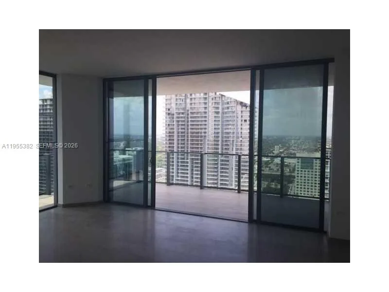 68 SE 6th St # 3502, Miami, FL 33131