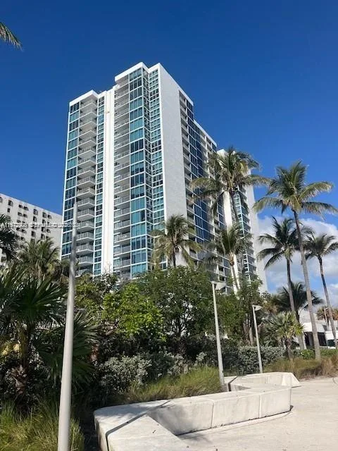 2655 Collins Ave # 1404, Miami Beach, FL 33140 photo 2