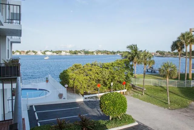 301 Croton Avenue # 303, Lantana, FL 33462