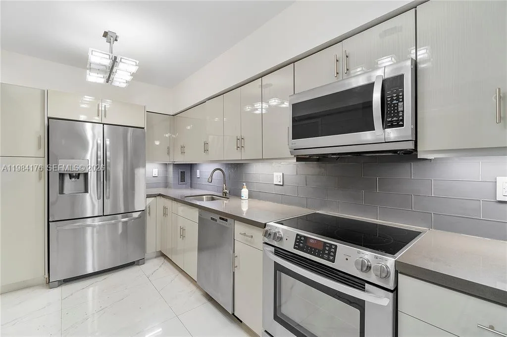 90 Edgewater Dr # 614, Coral Gables, FL 33133 photo 12
