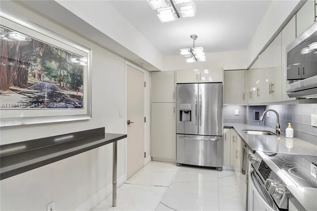 90 Edgewater Dr # 614, Coral Gables, FL 33133 photo 13