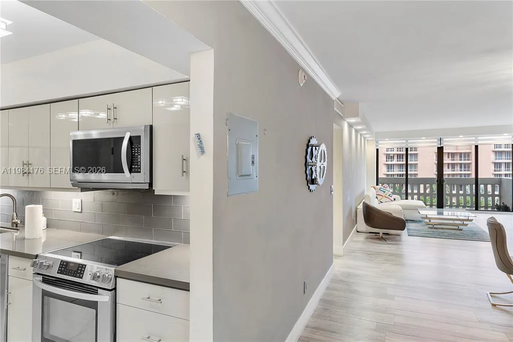 90 Edgewater Dr # 614, Coral Gables, FL 33133 photo 6