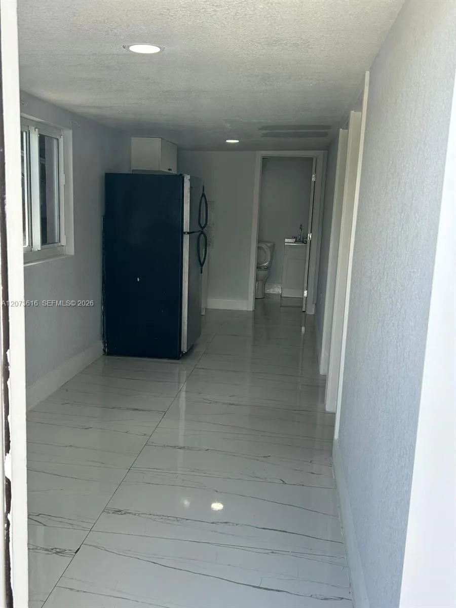 2500 NW 91st St, Miami, FL 33147 photo 11