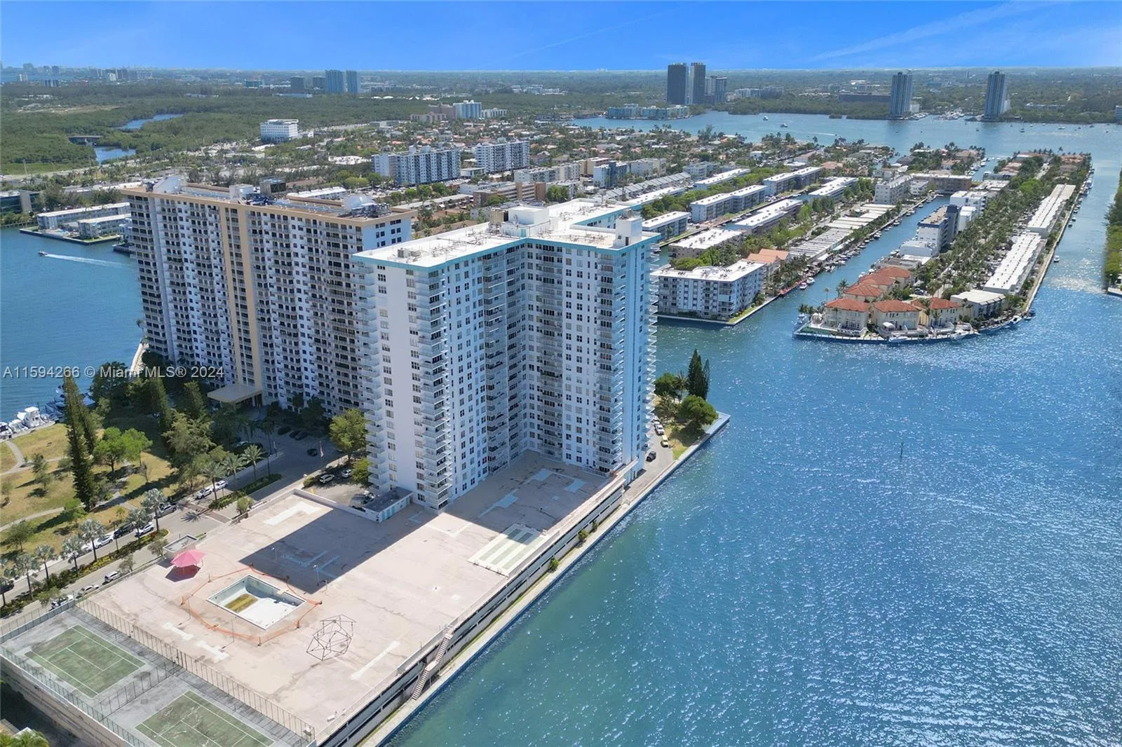 301 174th St # 1701, Sunny Isles Beach, FL 33160 photo 11