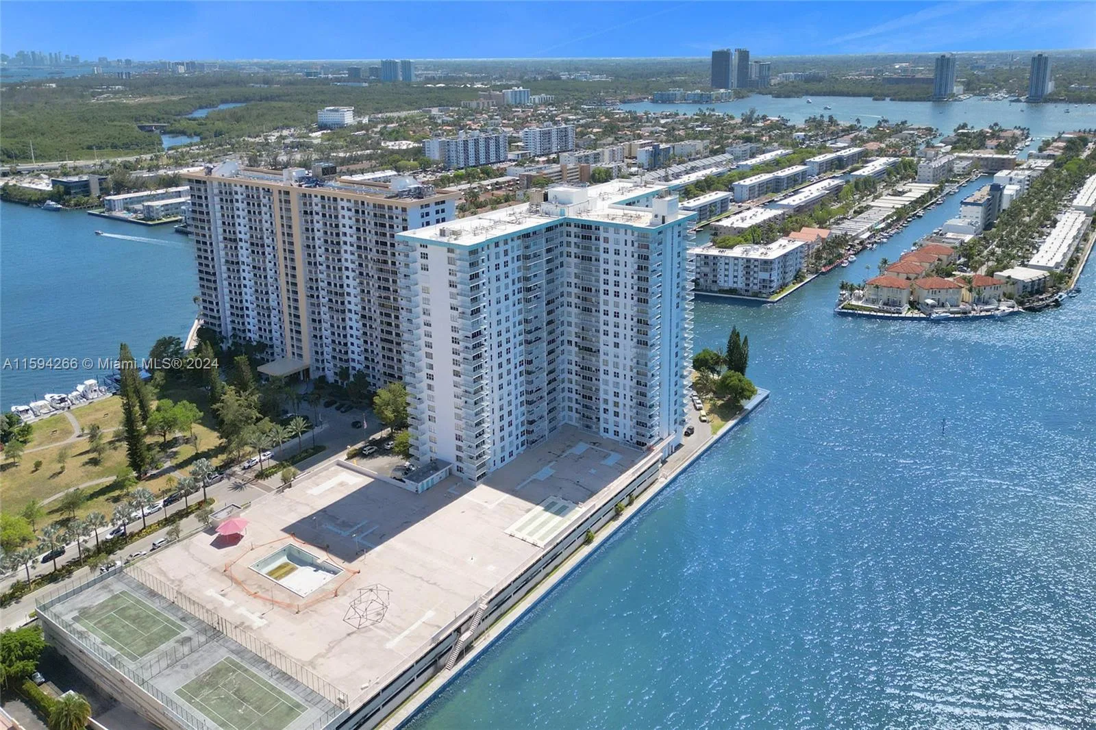 301 174th St # 1701, Sunny Isles Beach, FL 33160 photo 12