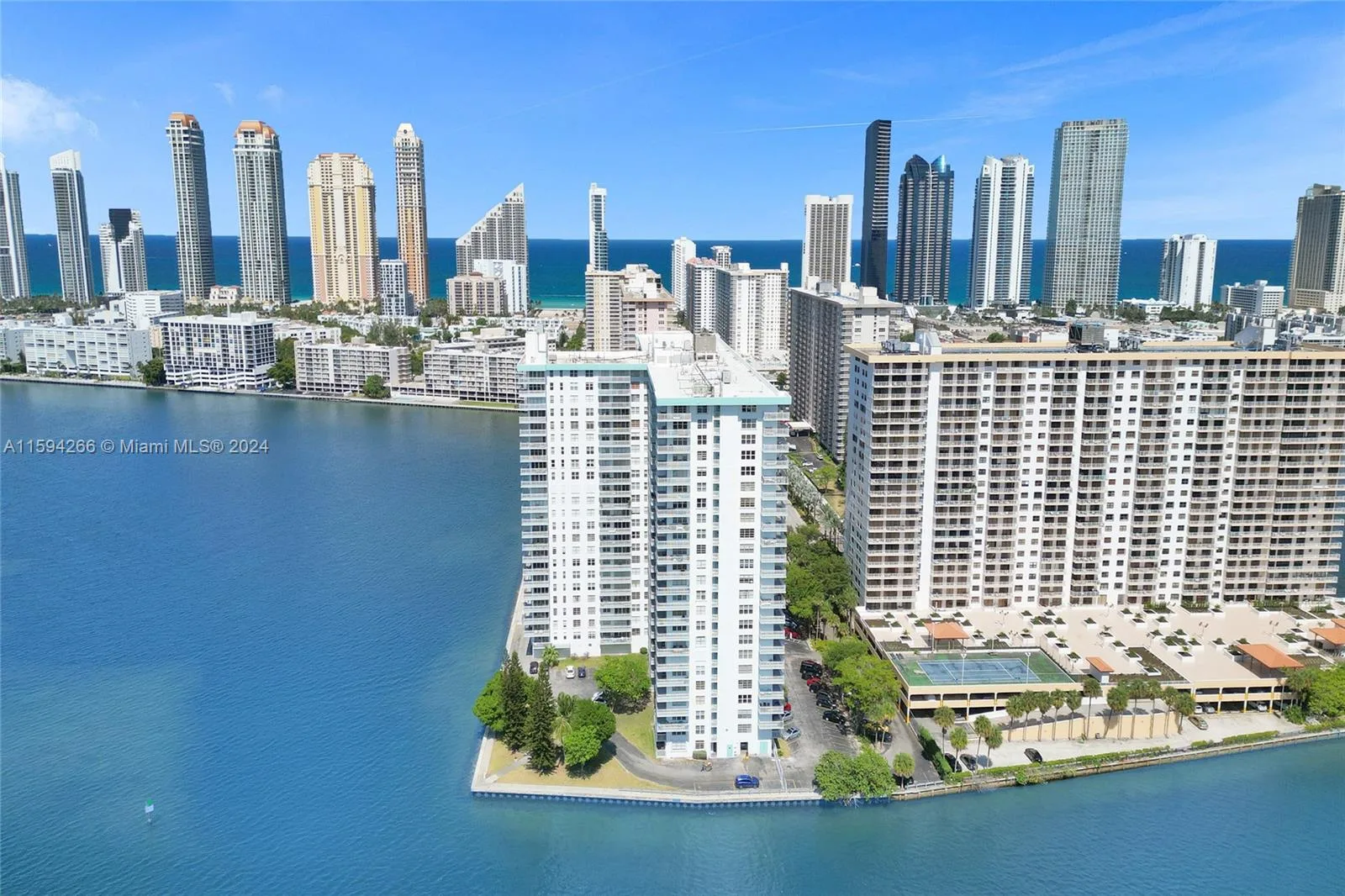 301 174th St # 1701, Sunny Isles Beach, FL 33160 photo 3