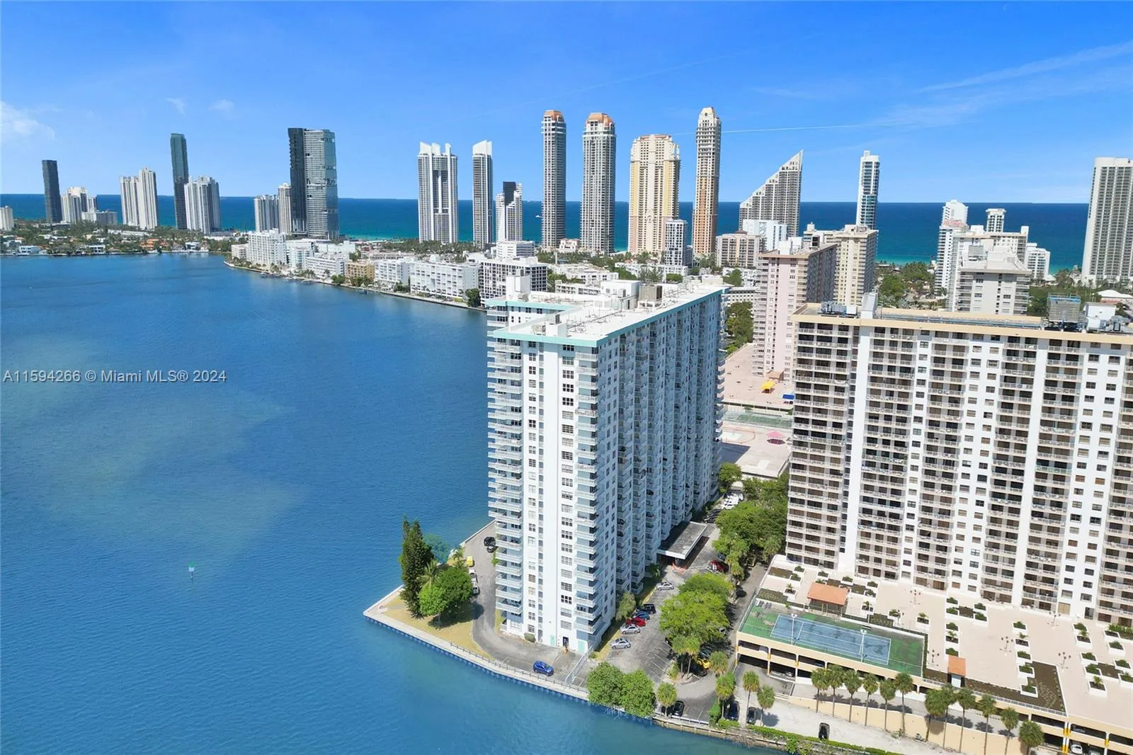 301 174th St # 1701, Sunny Isles Beach, FL 33160 photo 4