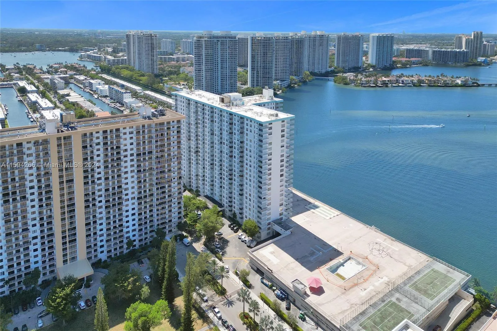 301 174th St # 1701, Sunny Isles Beach, FL 33160 photo 9