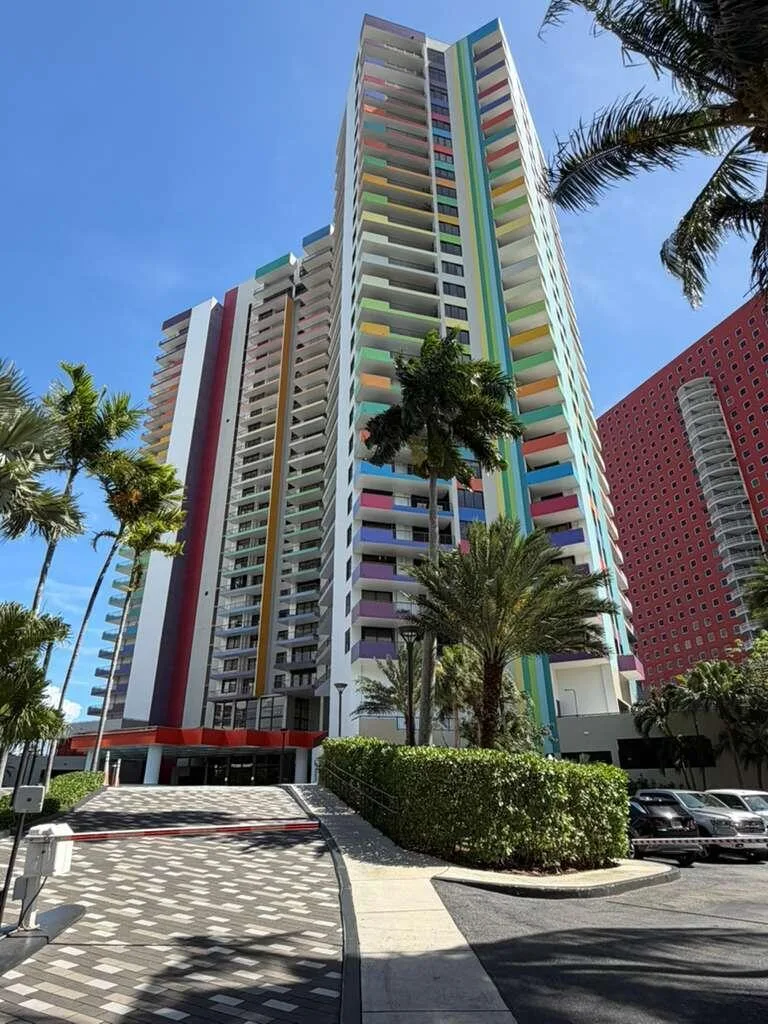 1581 Brickell Avenue # 406, Miami, FL 33129