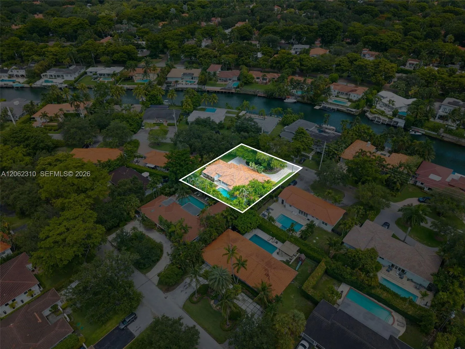 548 Vilabella Ave, Coral Gables, FL 33146 photo 3