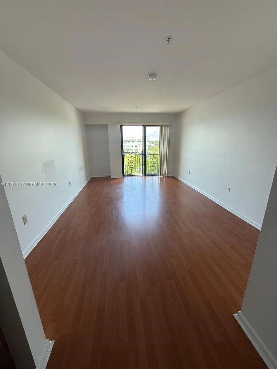 5737 SW 72nd St # 5737, South Miami, FL 33143