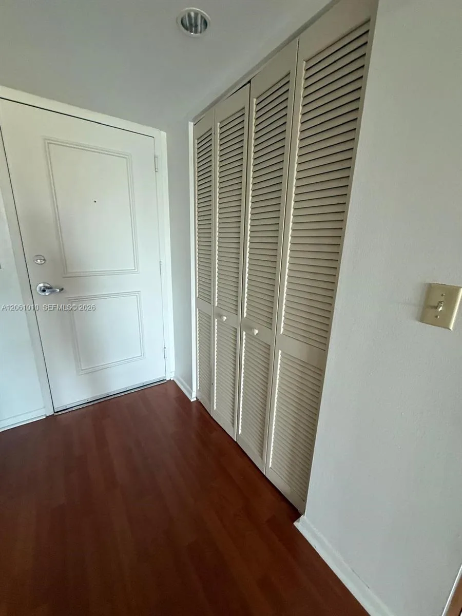 5737 SW 72nd St # 5737, South Miami, FL 33143 photo 4