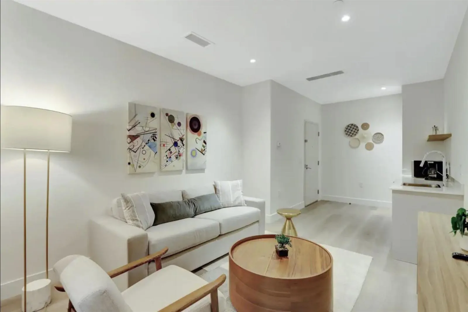 229 SW 9th Street # 201, Miami, FL 33130
