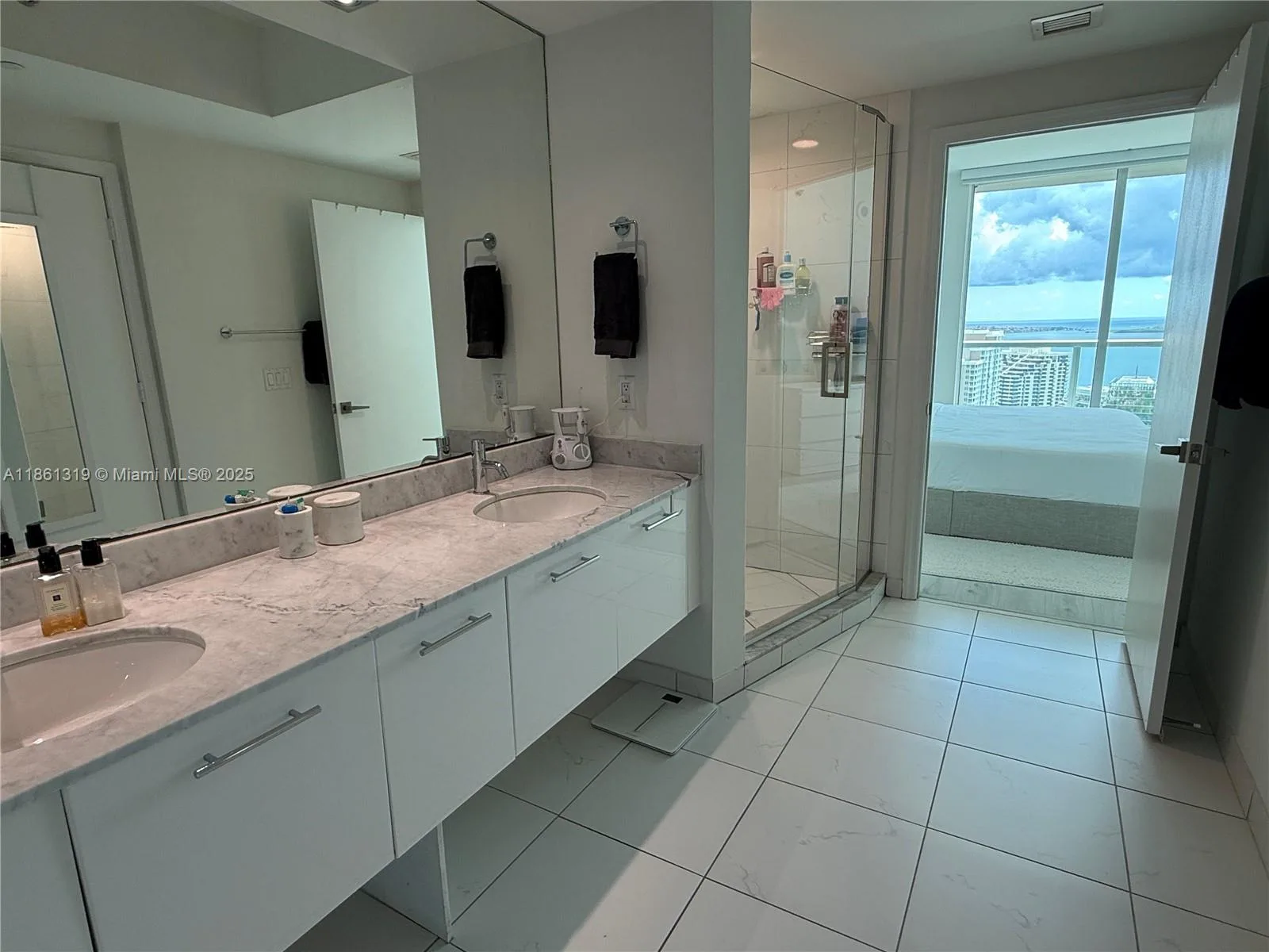 500 Brickell Ave # 3100, Miami, FL 33131 photo 5
