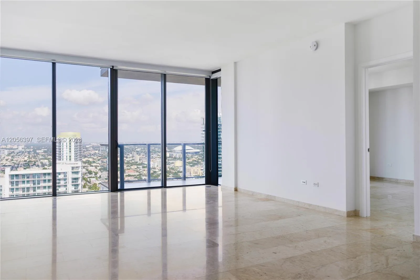 68 SE 6th St # 3908, Miami, FL 33130 photo 2