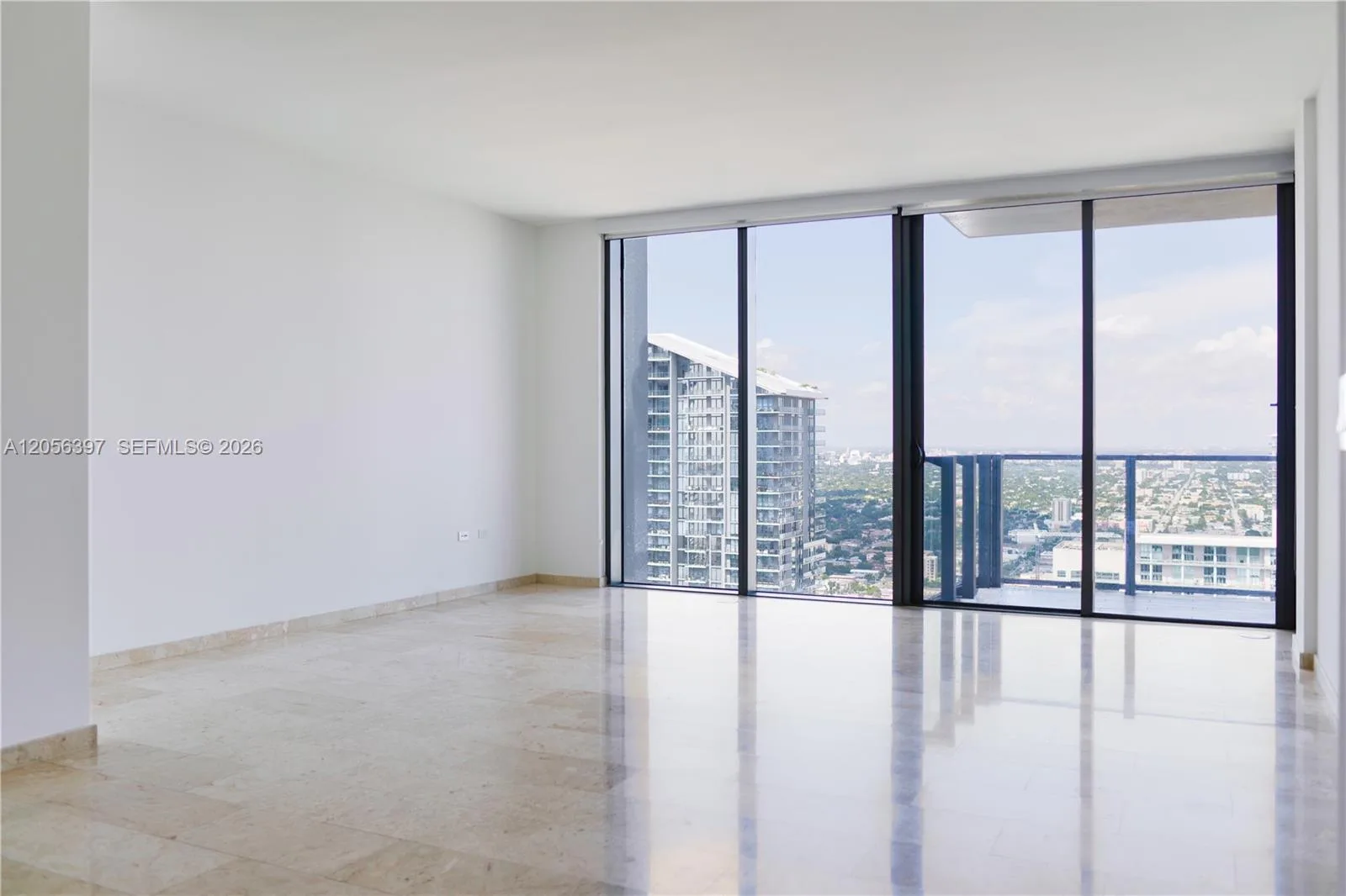 68 SE 6th St # 3908, Miami, FL 33130 photo 3