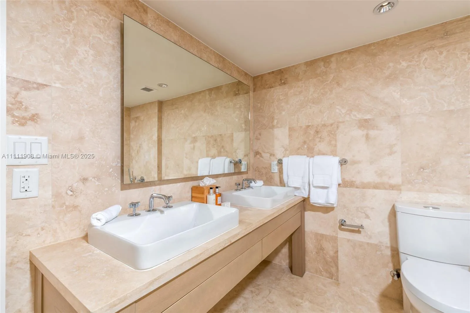 102 24th St # 1019, Miami Beach, FL 33139 photo 10