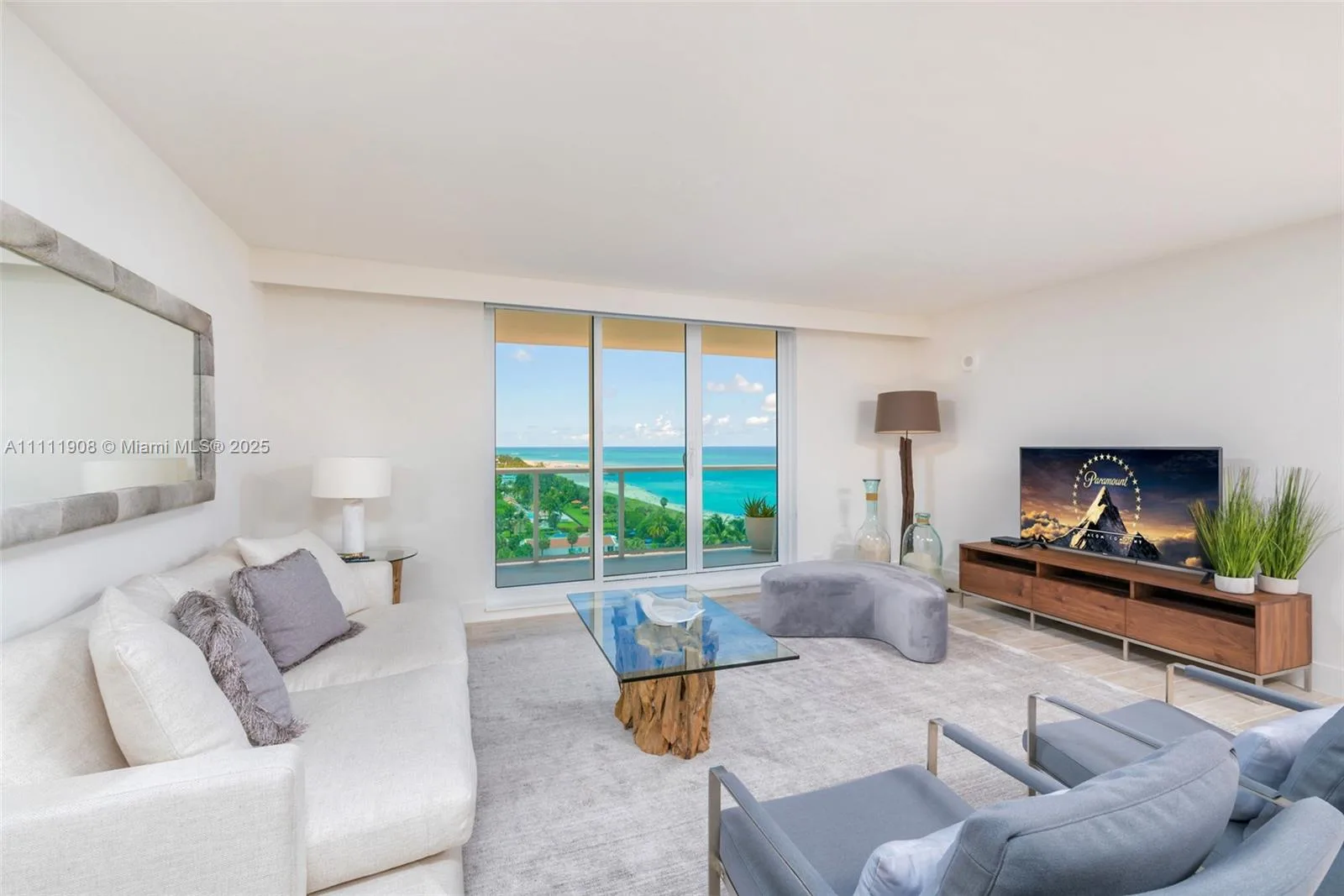 102 24th St # 1019, Miami Beach, FL 33139 photo 3