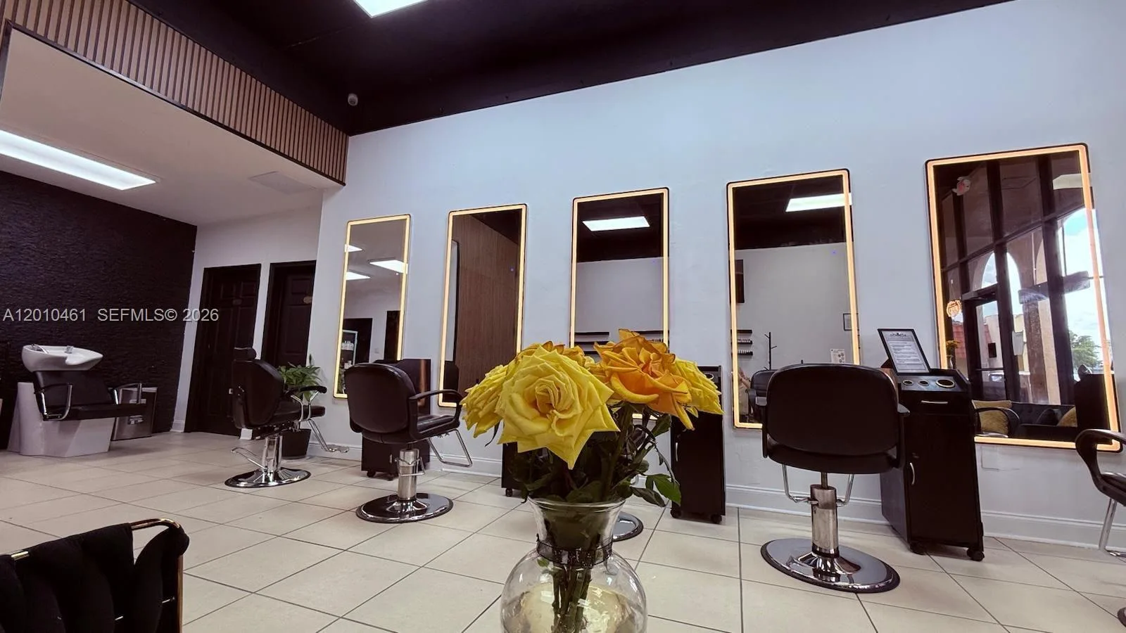 9610 Fontainebleau Blvd, Miami, FL 33172 photo 2