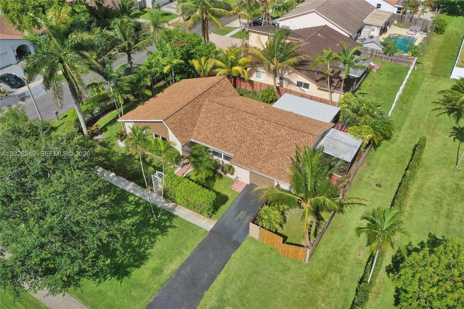 417 SE 4th St, Dania Beach, FL 33004