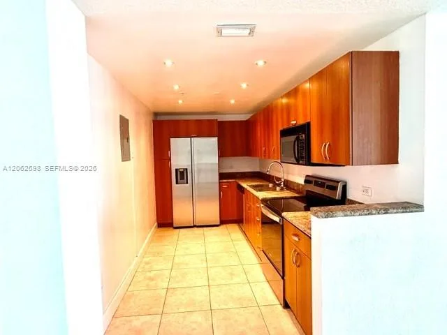 7501 E Treasure Dr # 5H, North Bay Village, FL 33141 photo 3
