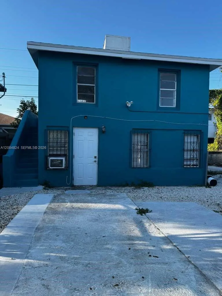 1121 NW 40th St # 3, Miami, FL 33127