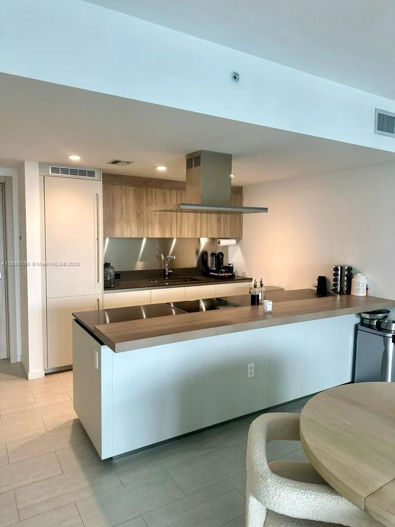 1000 Brickell Plz # 2310, Miami, FL 33131