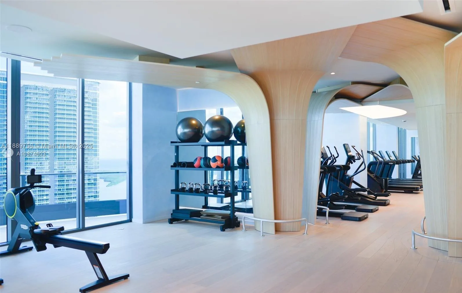 1000 Brickell Plz # 2310, Miami, FL 33131 photo 8