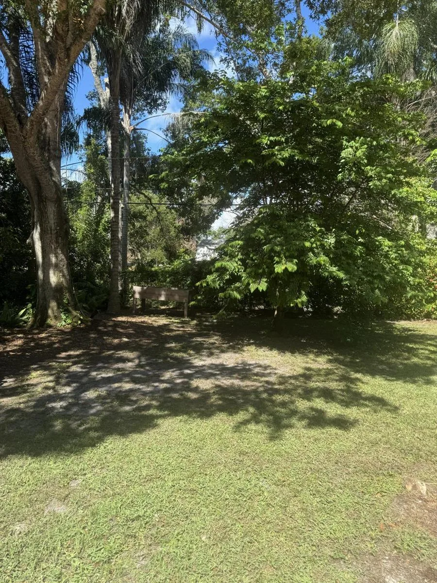 1749 26th Avenue, Vero Beach, FL 32960 photo 12