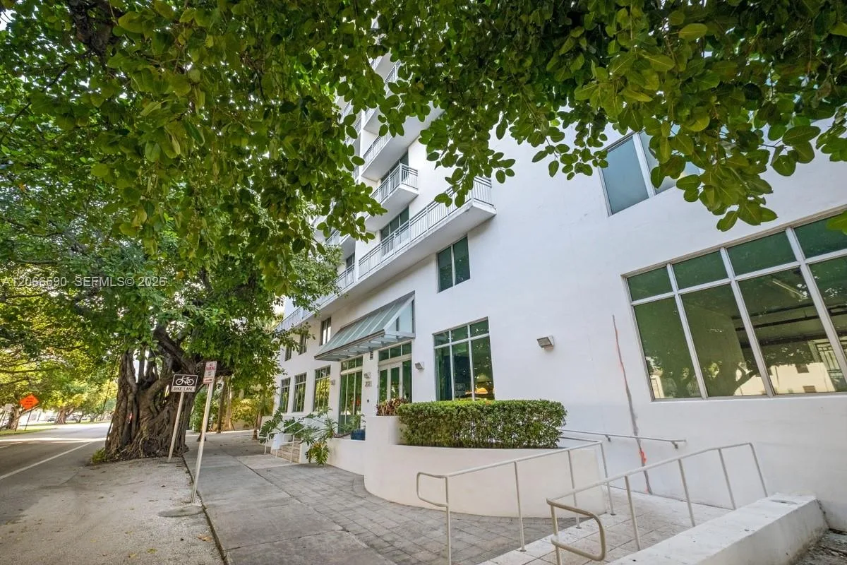 2021 SW 3rd Ave # 602, Miami, FL 33129 photo 2